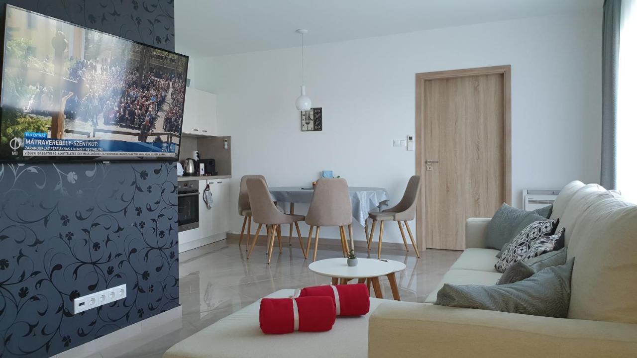 Kekvitorla Apartman ケストヘイ エクステリア 写真
